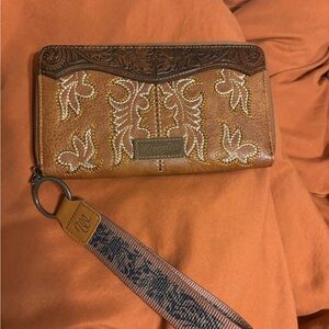 Wrangler Tan and Brown Embroidered Clutch